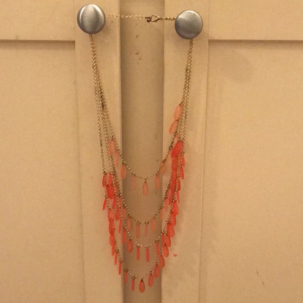 Four chain dangle pink necklace